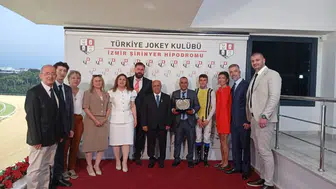 Koşucu Bekir Efendi Koşusu'nun galibi Varlık Efesi oldu