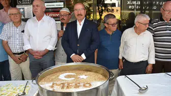 Manisa Esnaf ve Sanatkarlar Odası’ndan geleneksel aşure hayrı