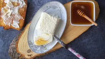 Kaymak kaç gün dayanır? Buzdolabında saklama süresi ve bozulduğunu gösteren işaretler