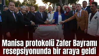 Manisa protokolü Zafer Bayramı resepsiyonunda bir araya geldi