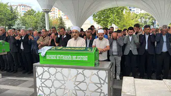 Başına kaya parçası düşmesi sonucu hayatını kaybeden bebek toprağa verildi