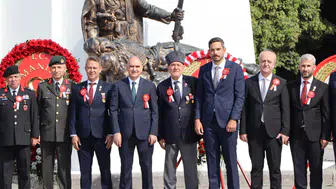 Vali Özkan gazileri ağırladı: Bu ruhu gelecek nesillere aktarmalıyız