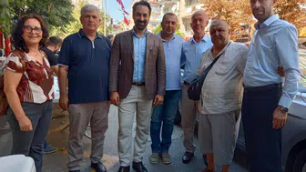 AK Parti'li Arınç, Manisa'da esnaf ve vatandaşlarla buluştu