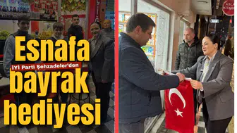 İYİ Parti Şehzadeler’den esnafa bayrak hediyesi!