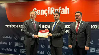 Enes İzci Yeniden Refah Partisi Genel Merkezinde görevde
