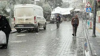 Gördes'e kar yağdı