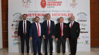 Manisa Veteriner Hekimleri Odası’ndan Kuşadası’nda Cumhuriyet ve Mesleki Dayanışma Buluşması