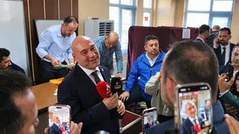 Akhisar Ticaret Borsası’nda Alper Alhat güven tazeledi