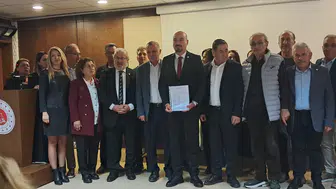 YENİ Parti Yunusemre İlçe Başkanı Yalçın Arçak mazbatasını aldı