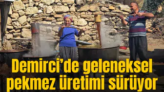 Demirci’de geleneksel pekmez üretimi sürüyor