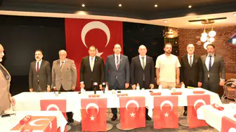Manisa Dostlar Meclisi’nde zeytin ve üzüm üreticilerinin sorunları ele alındı