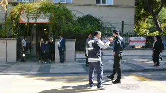 Manisa’da okul önlerinde denetimler gerçekleştiriliyor