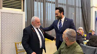 Arınç, şehit yakınları ve gazilerle iftarda buluştu