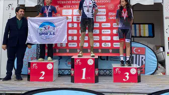 Manisalı Bisikletçiler Türkiye Kupası’ndan Madalyalarla Döndü