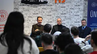 Vali Özkan orucunu MCBÜ'lü öğrencilerle açtı