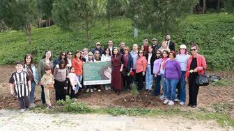 Şehzadeler Belediyesi hayatını kaybeden kadınların anısına fidan dikti