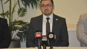 Başkan Dinç: Manisa’da pazara çıkıp alışveriş yapan siyasetçiye ihtiyaç var