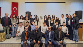 Manisa Fen Lisesi 2. Şiir Dinletisi coşkuyla gerçekleştirildi!