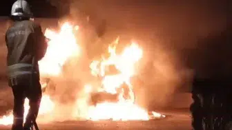 Park halindeki motosiklet alevlere teslim oldu