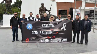 TÜRK EĞİTİM SEN KARANFİL BIRAKTI  ÖĞRETMEN VE ÖĞRENCİLERİ ANDI