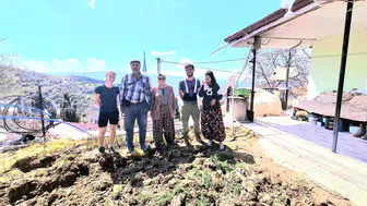 Fransız çift Manisa'da Türk usulünde ağırlandı