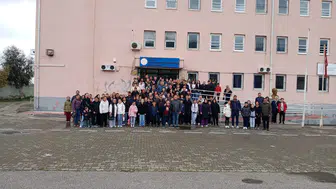 VELİLER ÖĞRENCİLERLE KAYBEDENİ OLMAYAN YARIŞMA ETKİNLİĞİNDE YARIŞTI