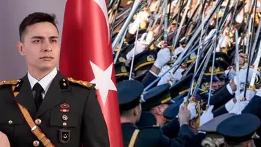 Göreve iade edilen Teğmen üniformasını tekrar çıkarttı