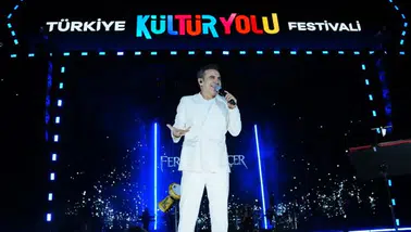 Manisalılar Ferhat Göçer'le coştu