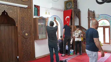 Camiler bayrama hazırlanıyor