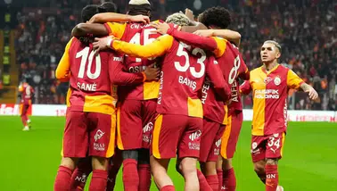 Galatasaray Şampiyonluğunu 4 Golle İlan Etti! RAMS Park’ta Tarihi Gece