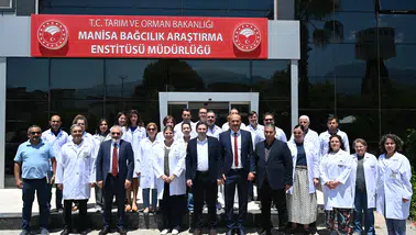 BAKAN YARDIMCISI BAĞCILIK ARAŞTIRMA ENSTİTÜSÜNÜ İNCELEDİ