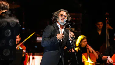 Ünlü şarkıcıdan şok itiraf