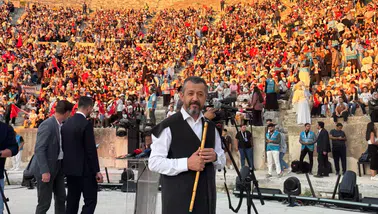 Manisalı sanatçı Ahmet İnce, Efes’in tarihi sahnesinde
