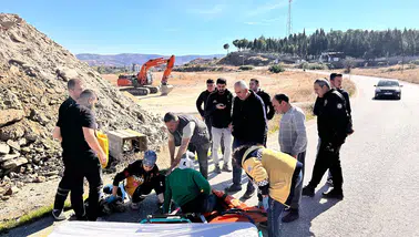 Kula'da otomobil ile motosiklet çarpıştı: 1 ağır yaralı