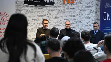 Vali Özkan orucunu MCBÜ'lü öğrencilerle açtı