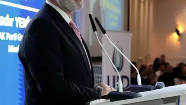 AK Partili Yenişehirlioğlu gurbetçi vatandaşlarla iftar yaptı