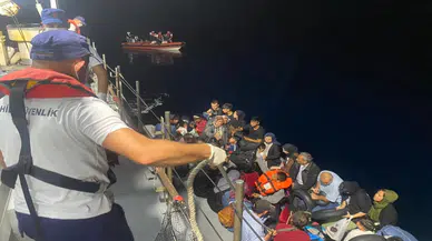 Ülkeye kaçak yollarla girmeye çalışan 38 göçmen yakalandı