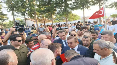 Bakan Yardımcısı Tuzcuoğlu şehit cenazesinde Kur’an okudu