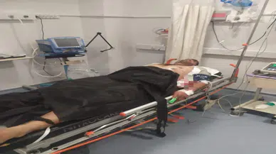 Bayrak dağıtan zabıta amirine bıçaklı saldırı