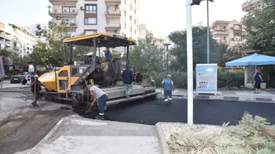Manisa'da asfalt çalışmaları hız kesmeden devam ediyor