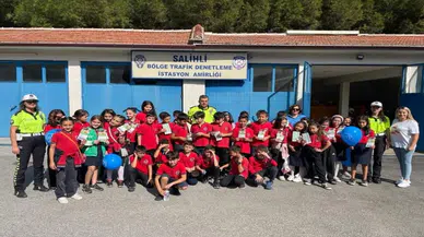 Salihli bölge trafik amirliği öğrencileri ağırladı