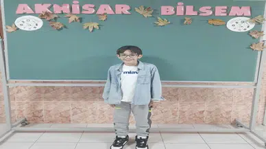 Akhisar'lı öğrenci şiir yarışmasında birinci oldu
