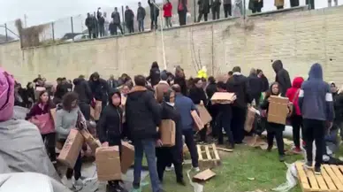 Alışveriş festivalinde izdiham