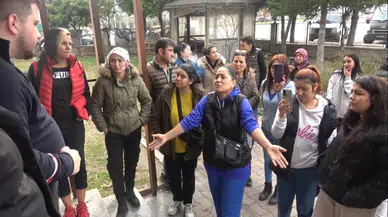 İşçiler fabrika önünde eylem yaptı
