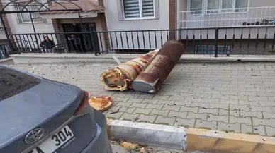 Kuvvetli rüzgar çatıyı uçurdu