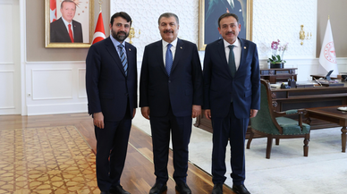 AK Parti milletvekilleri Sağlık Bakanı Koca ile bir araya geldi