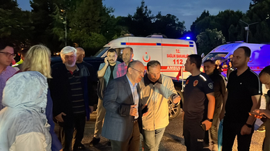 Akhisar'da hastaneyi sel suları bastı, hastalar tahliye edildi