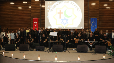 Antakya Medeniyetler Korosu’ndan Van'da dayanışma konseri