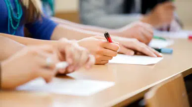 Anadolu Üniversitesi AÖF 2025-2026 Sınav Takvimi: Vize, Final ve Yaz Okulu Tarihleri