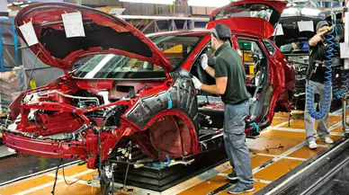 Otomotiv devi fabrikalarını kapatıyor